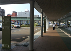 金沢駅バス乗り場までの道のり